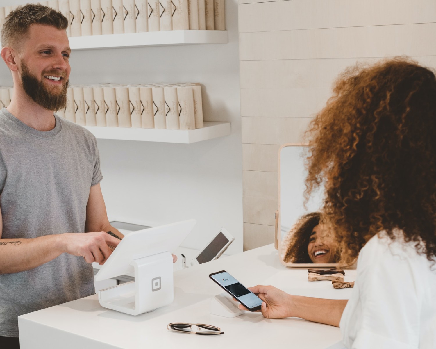 Asiakaspalvelun saatekirjeen esimerkkejä ja vinkkejä