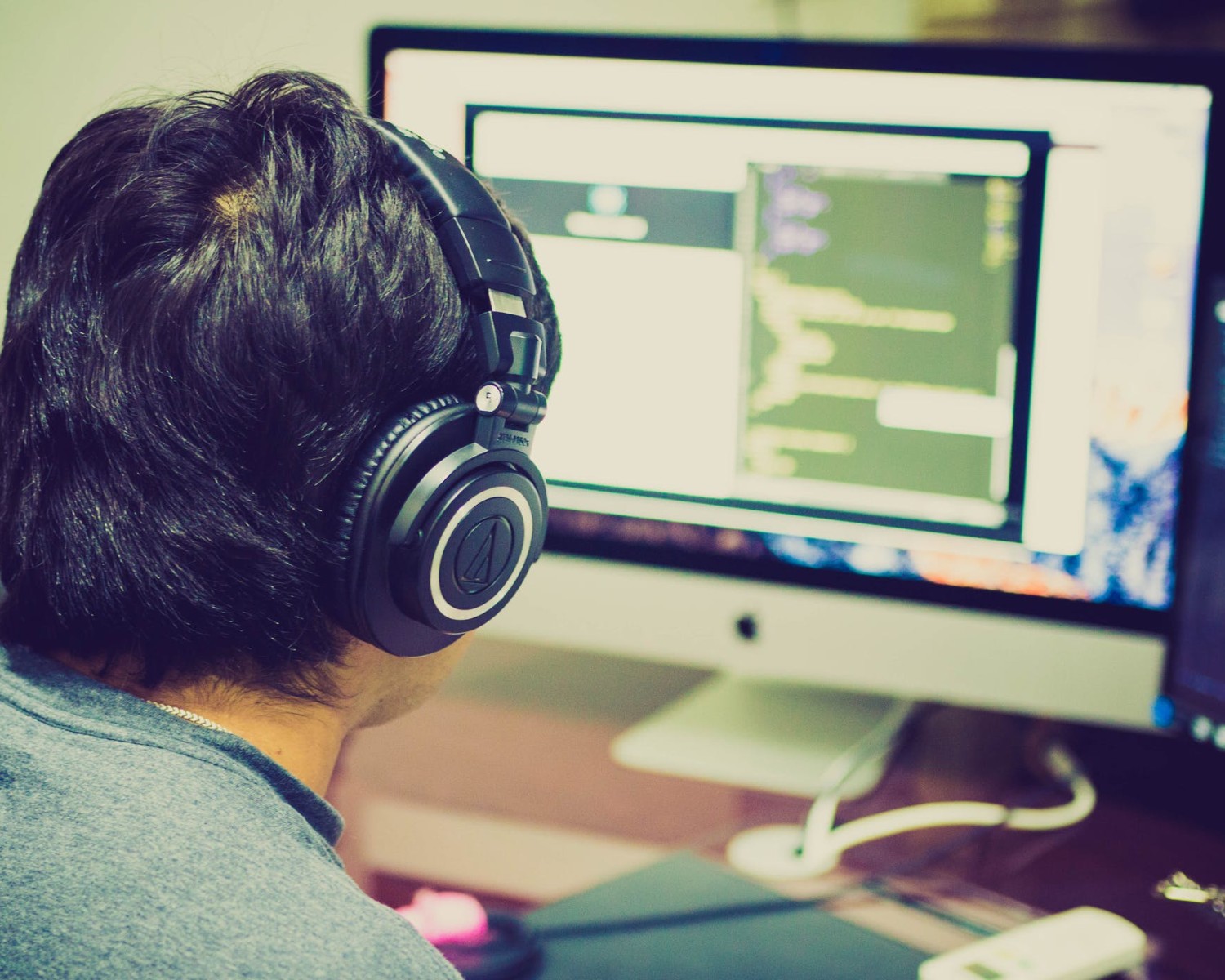 IT-alan ansioluetteloesimerkkejä vuodelle 2025 [+ kirjoittamisohjeet]