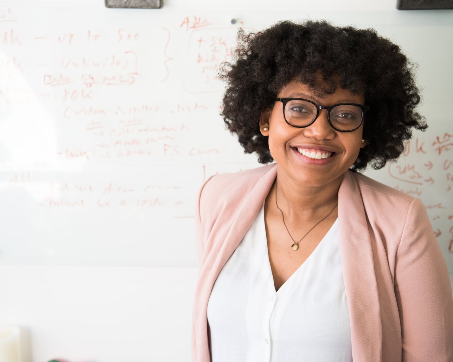 Esimerkki tohtorin ansioluettelosta ja kirjoitusopas tohtorin hakemukseen